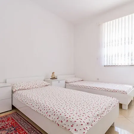 Apartment Rico Medulin